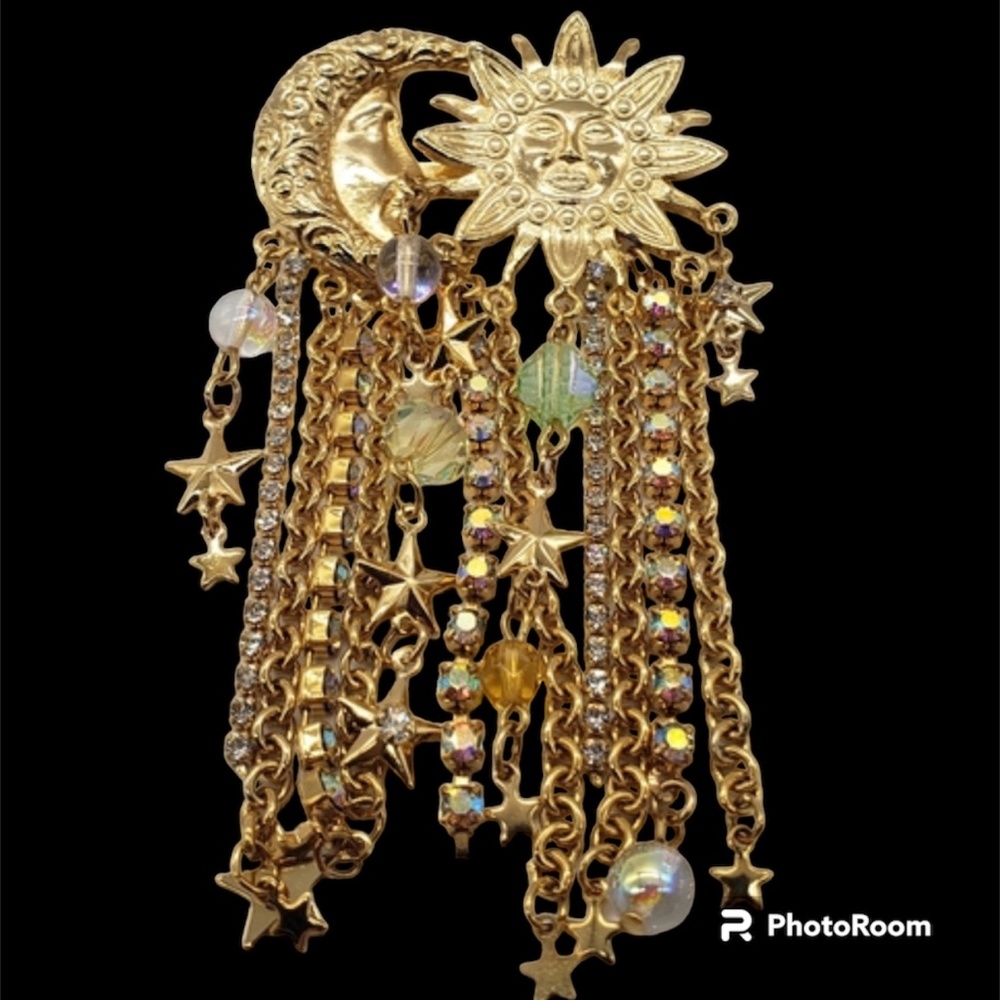 VTG ~ Kirk’s Folly Sun Moon Stars Aurora Borealis Beads Brooch